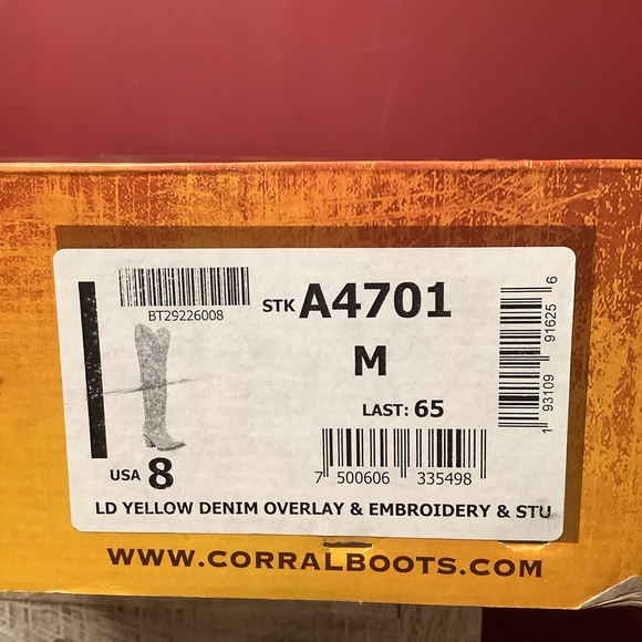 CORRAL Yellowish Tall Tan. Embroidered Studs Denim Accents Snip Toe Cowboy Boots - Picture 15 of 15